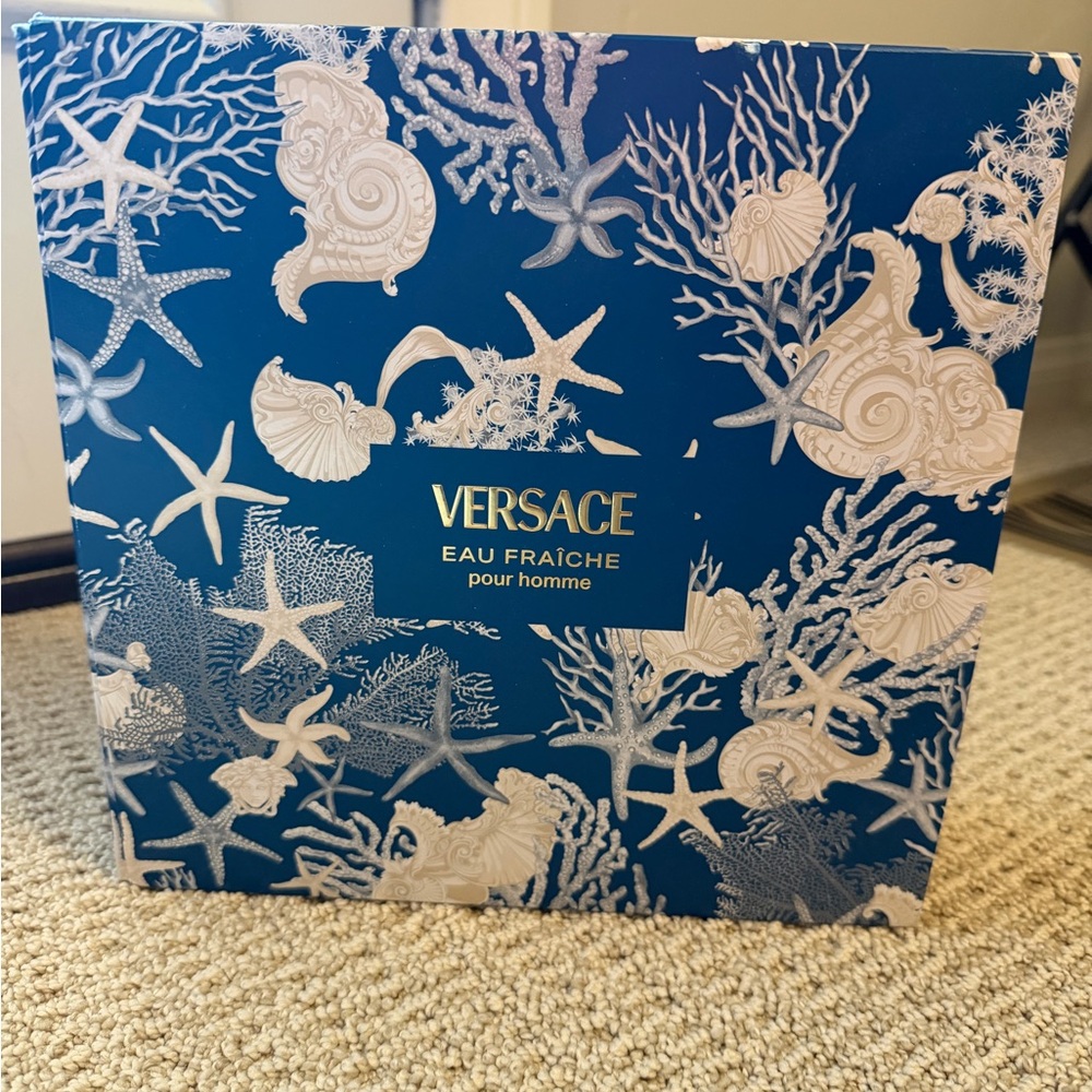 Versace Eau Fraîche Pour Homme with Blue and White Design